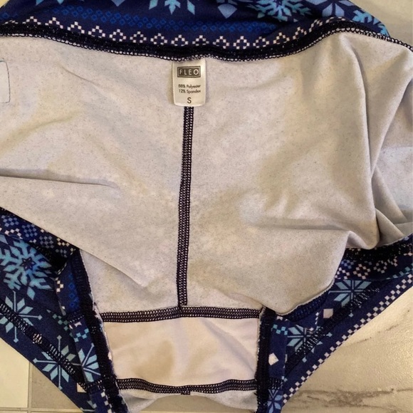 FLEO shorts, winter pattern, size small. - Picture 3 of 3